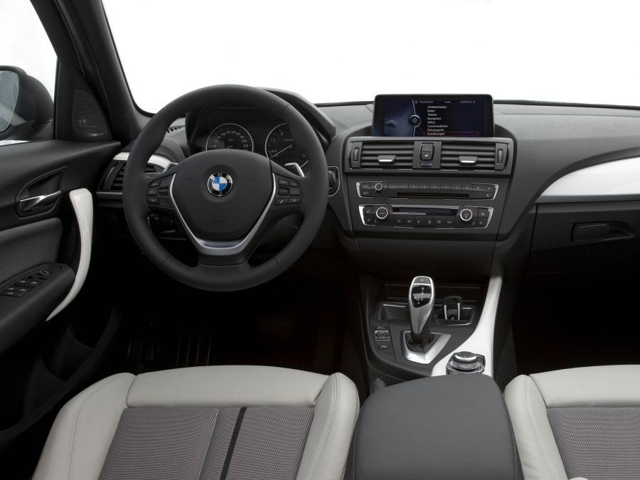  BMW 120d 5-Door Urban Line 2011 года  (фото 27 из 30)